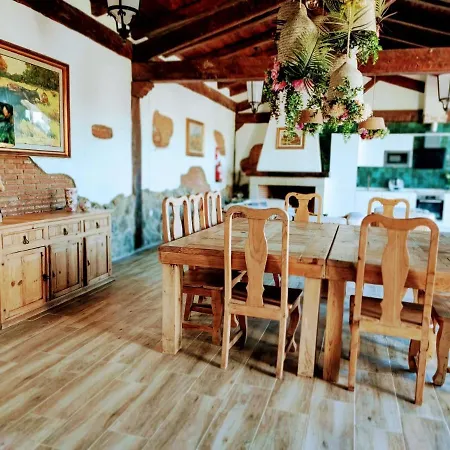 펜션 El Canto Del Agua 말파르티다데플라센시아